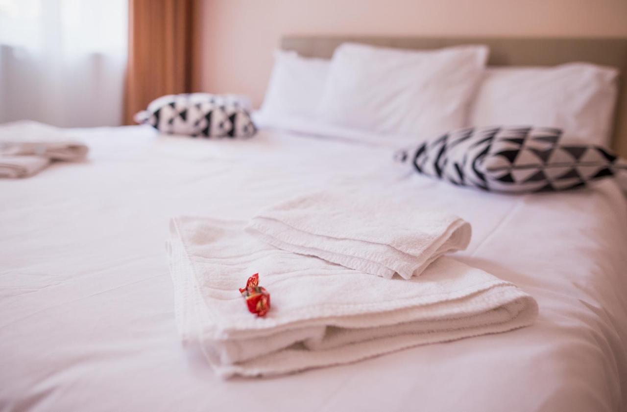 Alpin Central Studio Apartment Brasov Luaran gambar